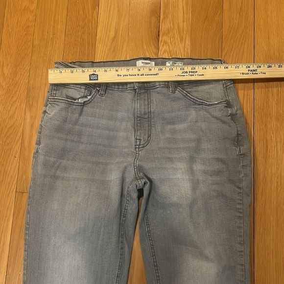 Kensie jeans women’s gray the effortless skinny  crop size 12. - Picture 2 of 10